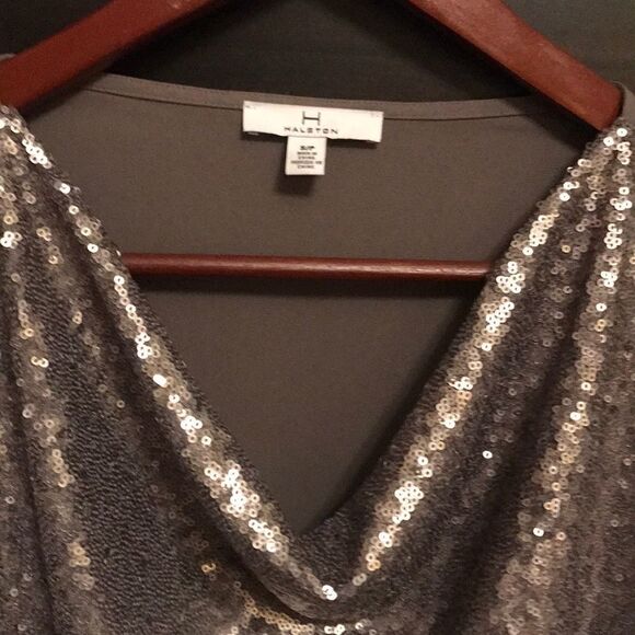 NWT Halston Dark Grey Sequin Blouse - Size Small - Picture 5 of 7
